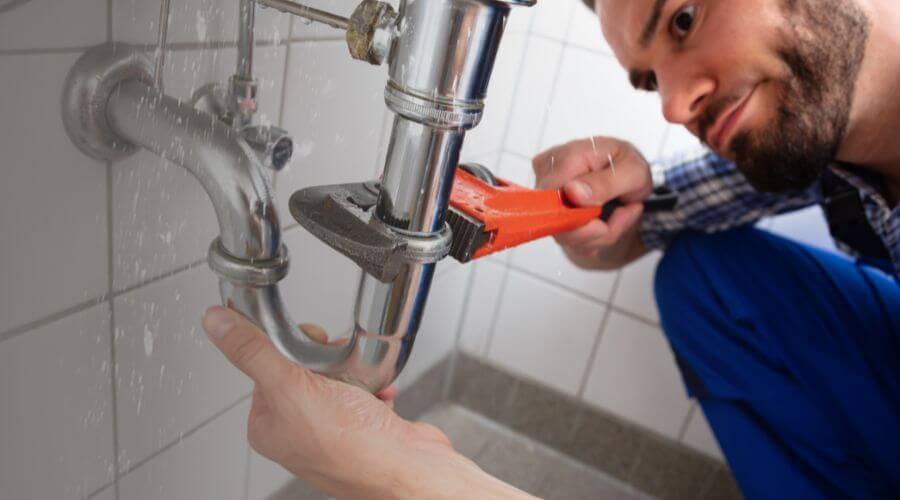 Expert burst pipe repair services in Proctor, AR